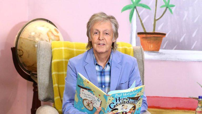 Paul McCartney hablará sobre su nuevo libro ‘Lyrics’, en una transmisión en vivo