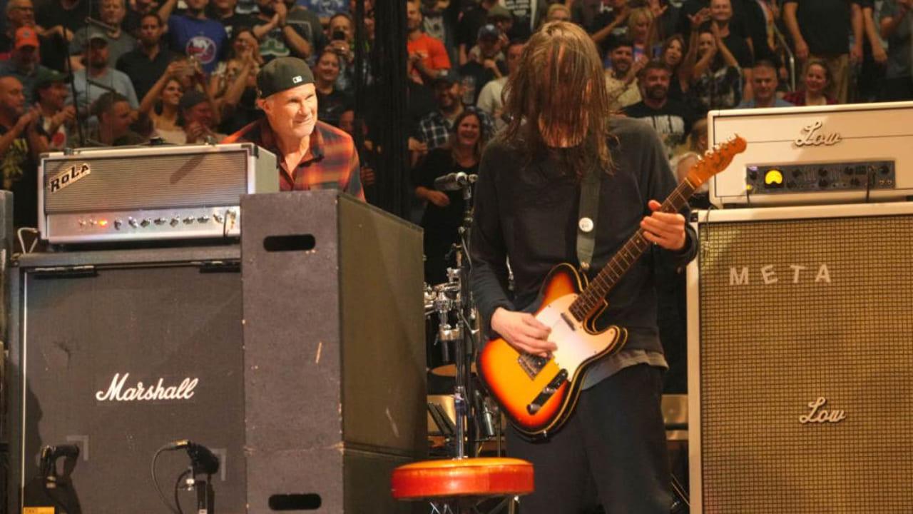 Pearl Jam y Chad Smith se unieron para tocar “Rockin’ In The Free World” en Nueva York